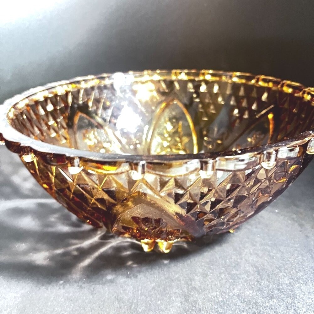 Vtg Amber Glass Bowl Footed Fleur de Lis Roses Diamonds KIG Indonesia Grannycore